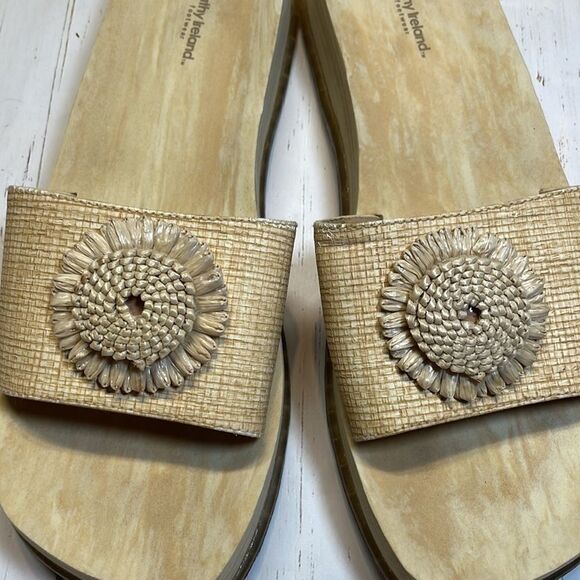 Kathy Ireland woman’s slides. Neutral color. Size 10. - Picture 2 of 7